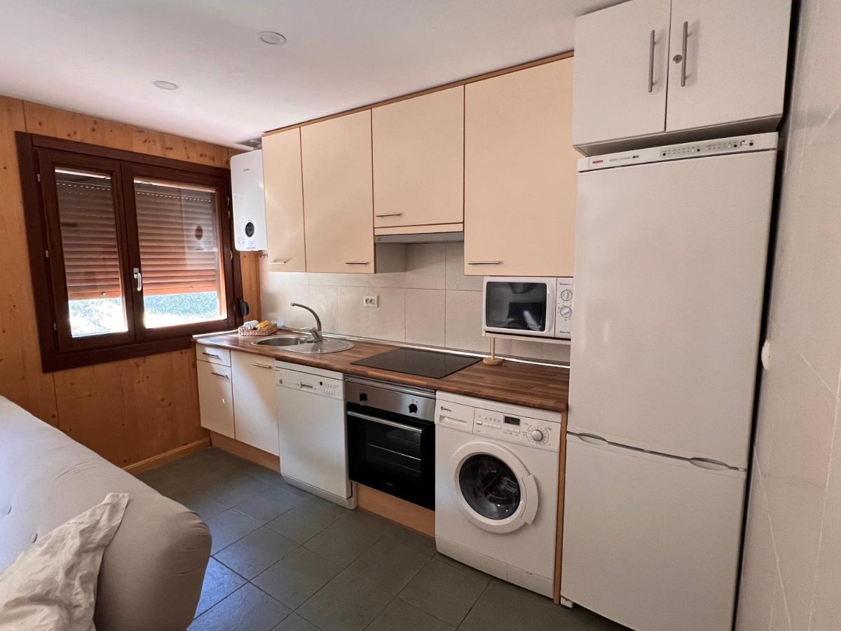 Apartamento Luga Кастьельо-де-Хака Экстерьер фото